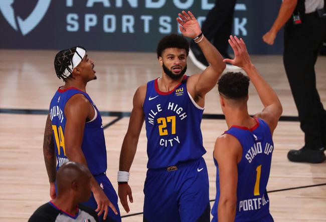 相比之下 相比之下